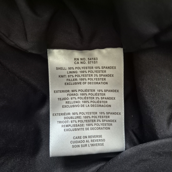 Levi's Black Hooded Puffer Jacket L Matte Finish Warm Munimal Streetwear Y2K - Picture 13 of 13